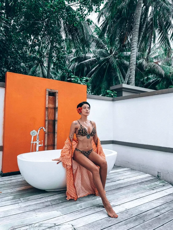 9 adelina pestritu in maldive 1 jpg jpeg