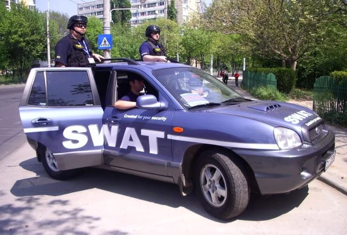 14 percheziţii au loc miercuri în Capitală