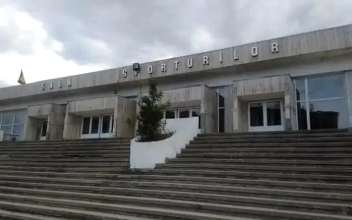Sala Sporturilor din Târgoviște va putea fi reabilitată. FOTO CJD