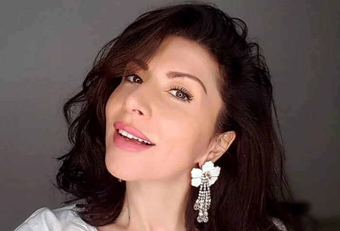 Fanii lui Carmen Brumă sunt convinși că vedeta și a mărit buzele jpeg