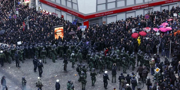 Proteste violente la Hamburg