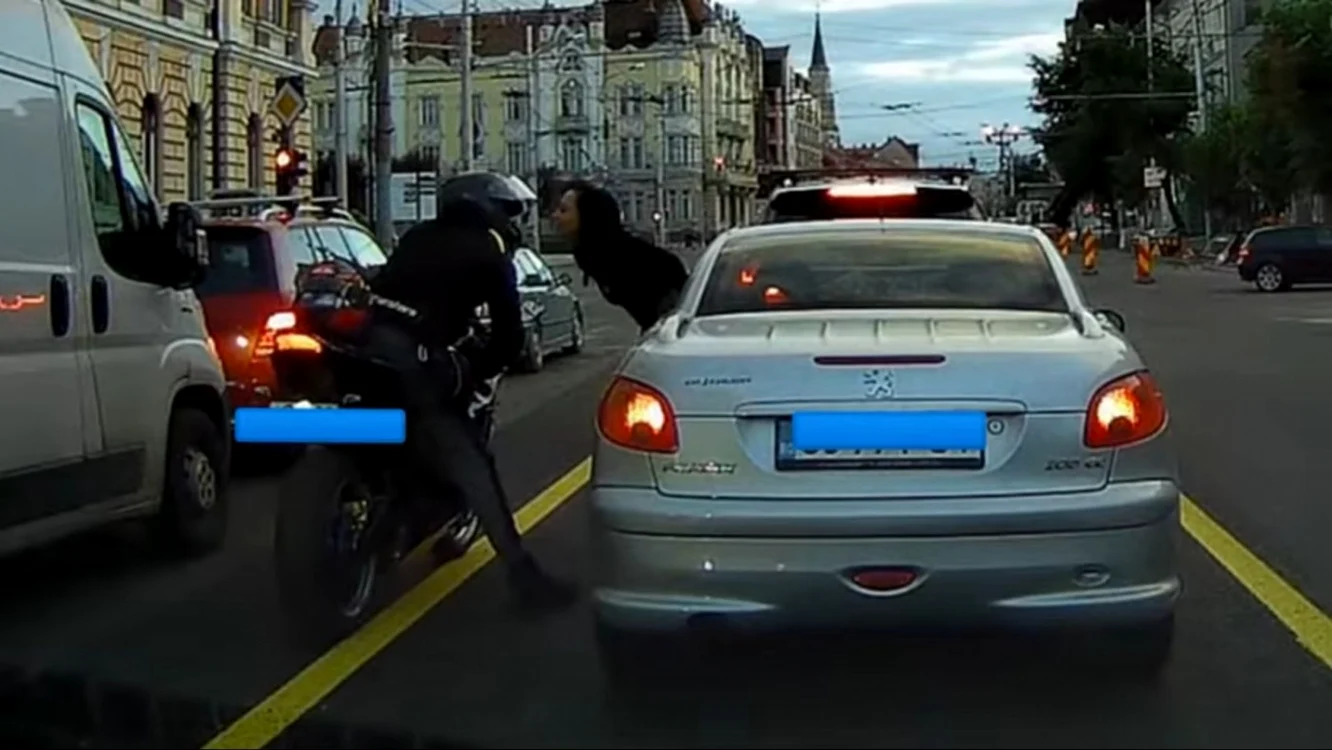 Gestul tandru care a devenit viral pe internet. FOTO Captură video