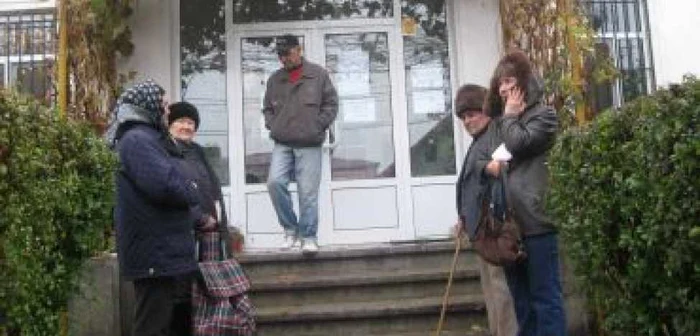 FOSANI: De strajă pentru zahăr şi făină