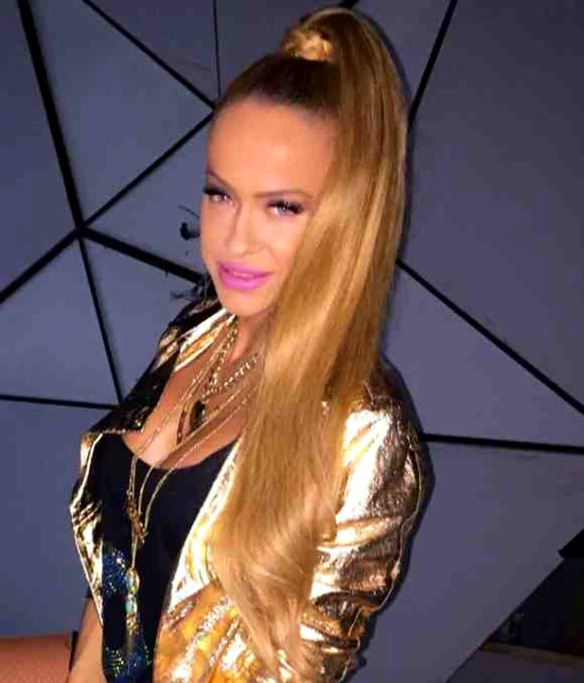 
    Anda Adam (35 de ani) ne-a mărturisit că nu s-a îngrășat mult pe timpul sarciniiFoto: Arhiva personală  