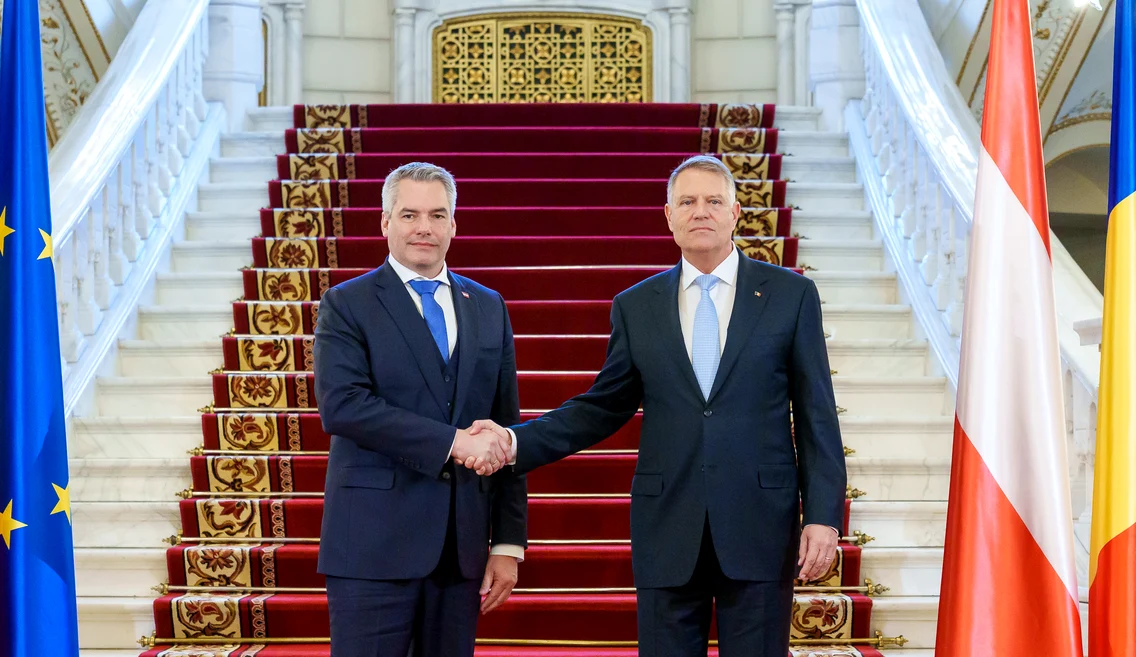 Președintele Klaus Iohannis s a întâlnit cu cancelarul Austriei, Karl Nehammer Foto: Administrația Prezidențială