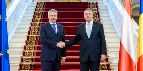 Președintele Klaus Iohannis s a întâlnit cu cancelarul Austriei, Karl Nehammer Foto: Administrația Prezidențială