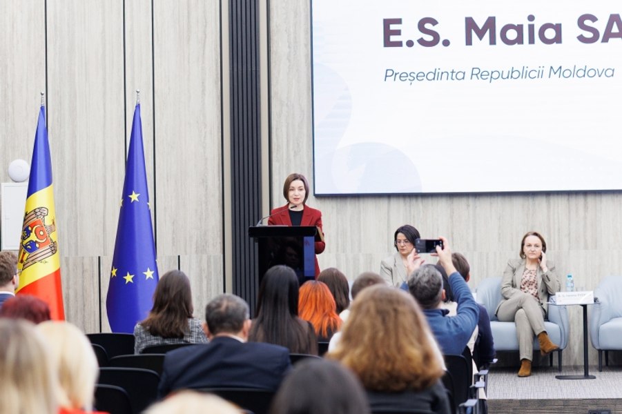 Bătălia pentru democrație se va duce în mare măsură în spațiul informațional, avertizează Maia Sandu