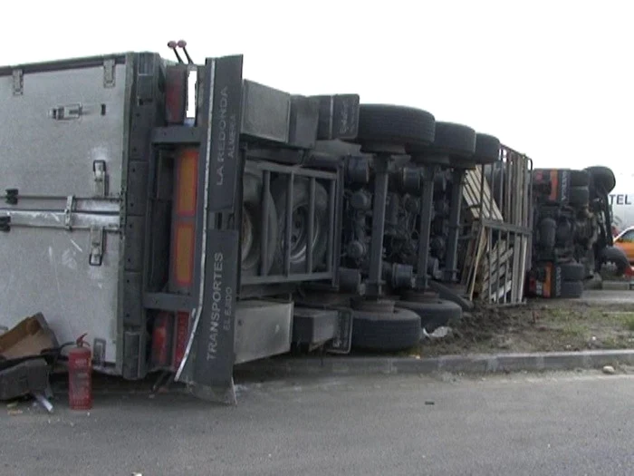 Accidentul s-a produs la intrarea în comuna vâlceană Câineni. Foto Adevărul. Arhivă