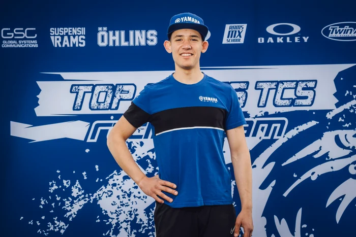 Denis Hăbeanu, 18 ani, din Moreni, practică de mic motocros-ul. FOTO arhivă personală