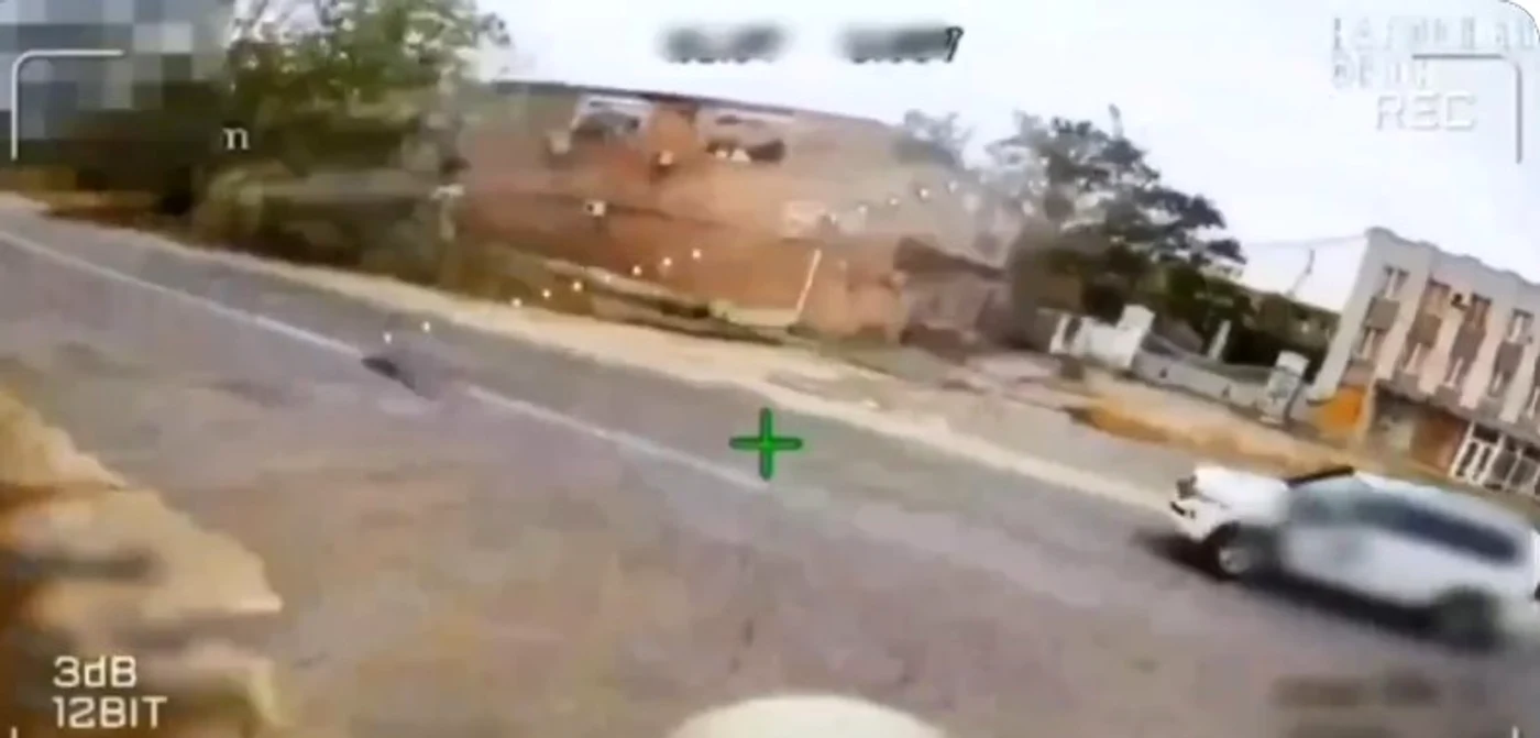 Vehicul onu lovit de ruși în Herson FOTO captură video