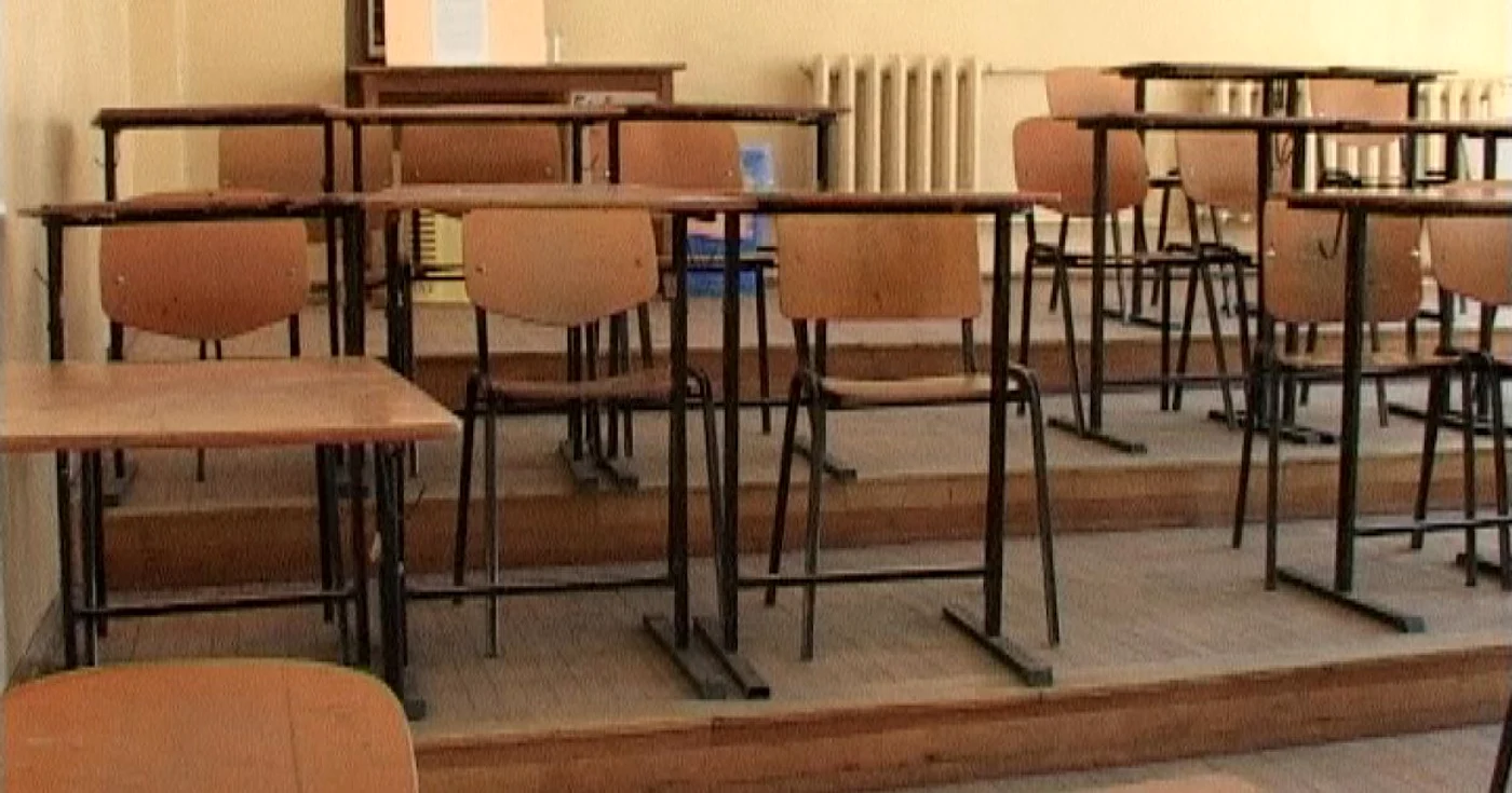 Cele mai multe şcoli fără autorizaţie sanitară sunt din mediul rural.