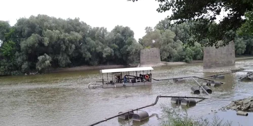 Podul vechi de la Cenad
