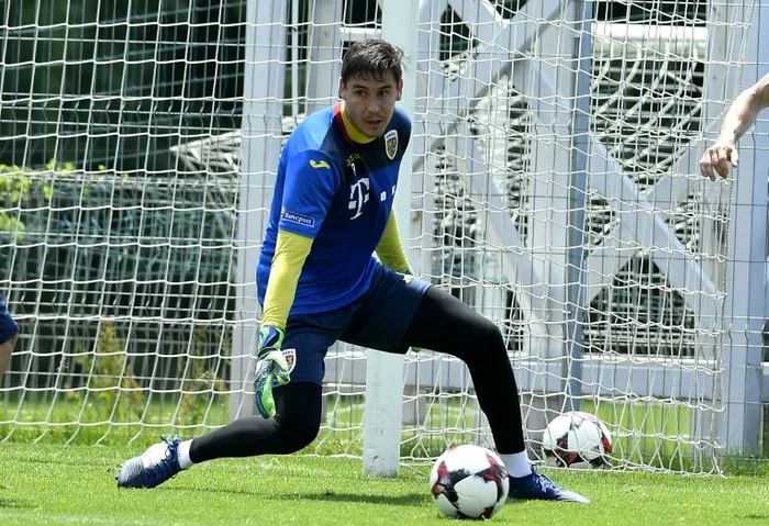 
    Silviu Lung e titular la KayserisporFOTO: Sportpictures.eu  