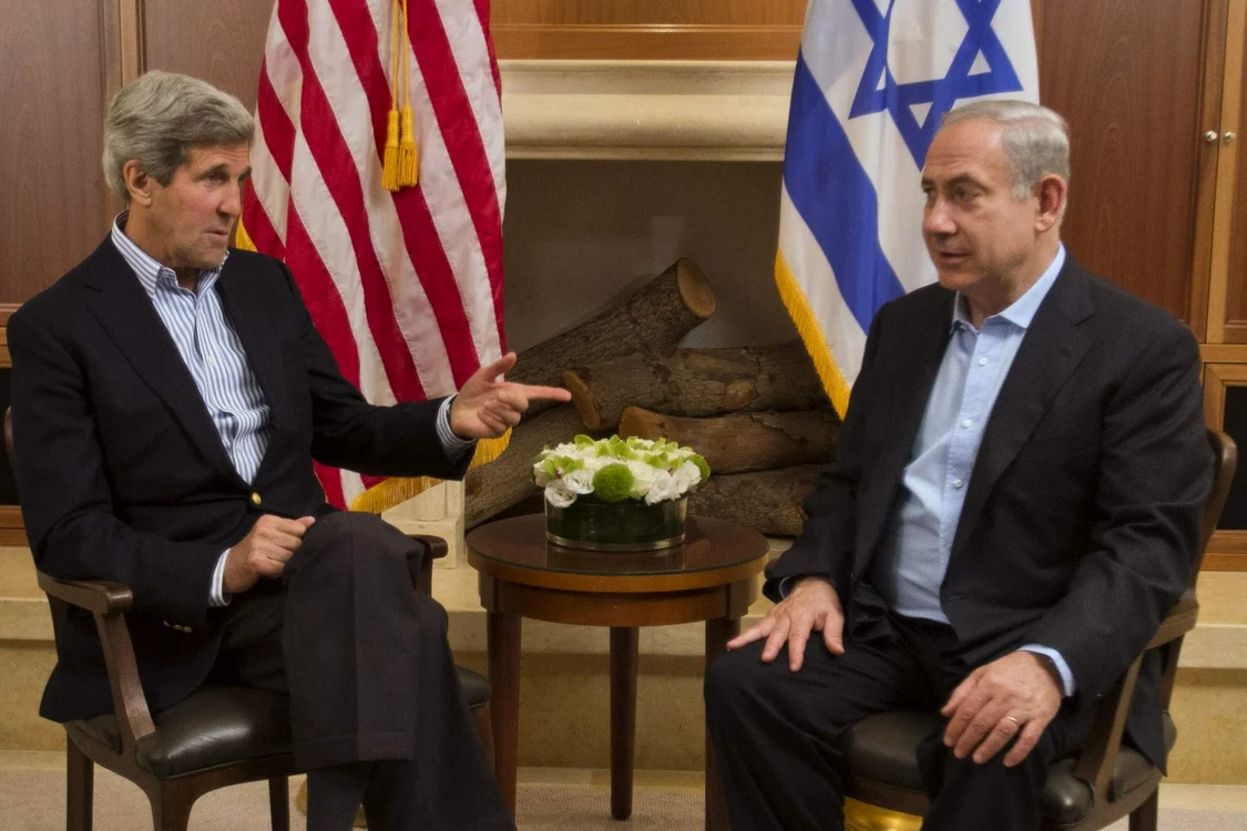 John Kerry susţine întoarcerea la masa negocierilor