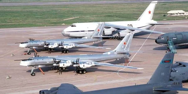 Bombardier rusesc TU-95 FOTO strangemilitary.com