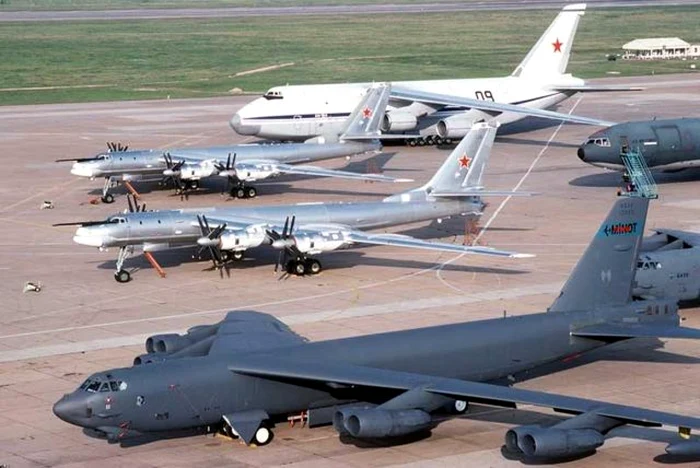 Comandantul-şef al Forţelor aeriene ruse a decis ca întreaga flotă de bombardiere de tip Tu-95 să rămână la sol până la finalizarea anchetei FOTO strangemilitary.com