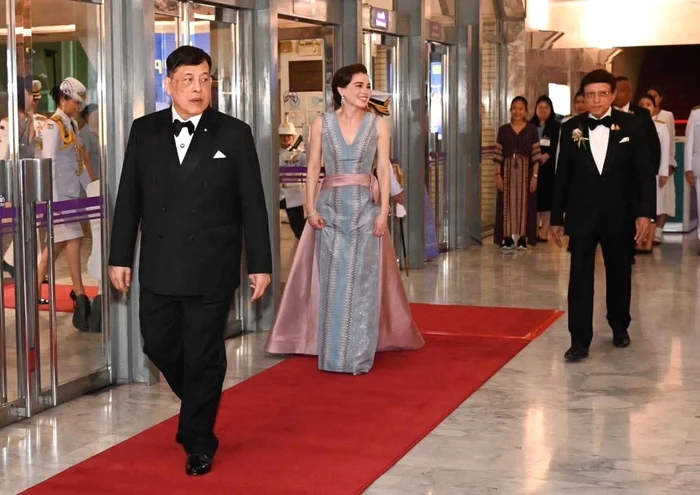 Regele Rama X și Regina Suthida foto Thai Royal Office jpg