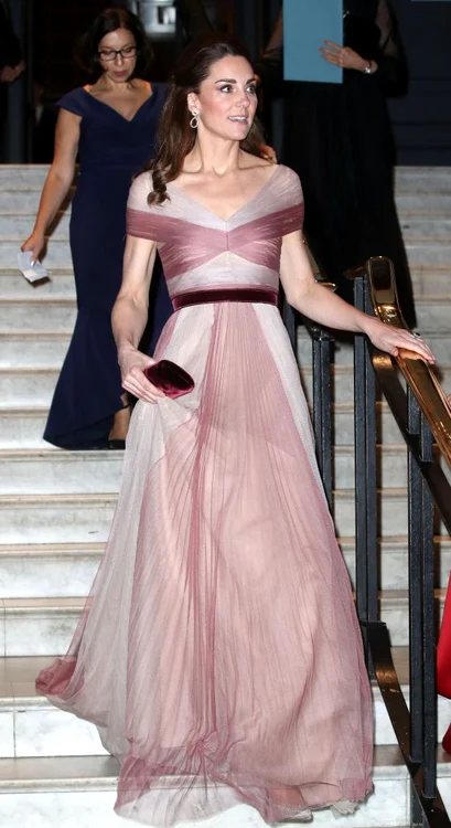 Kate a purtat o rochie roz pal, creată de celebra casă de modă Gucci