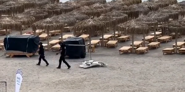 Alertă în Olimp: O posibilă dronă a fost găsită pe plajă. Obiectivul a fost detonat de geniști