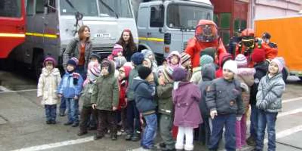 Copiii au vizitat sediul ISU Vâlcea