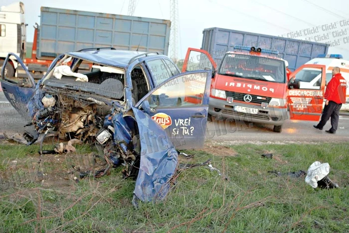 
    Cu ajutorul eCall, echipele  de salvare vor ajunge mai  repede la locul accidentului  