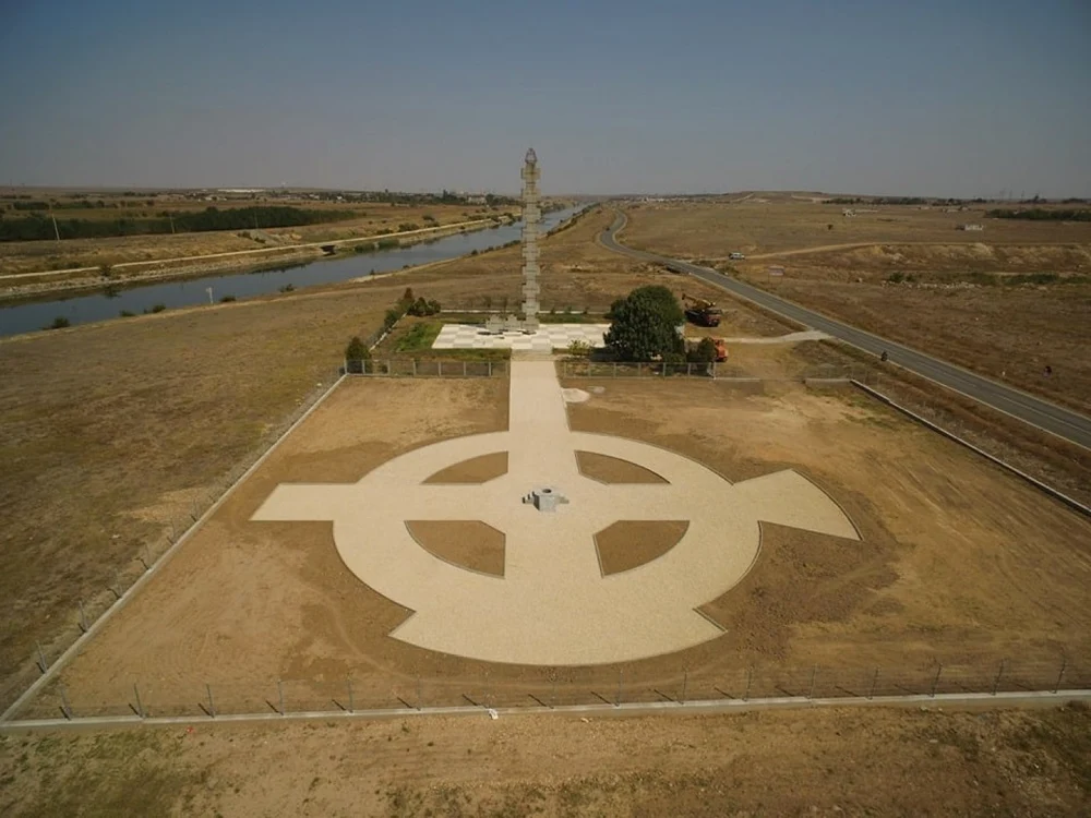 Monumentul Canalului Dunăre-Marea Neagră Colecţie Paul Andreescu