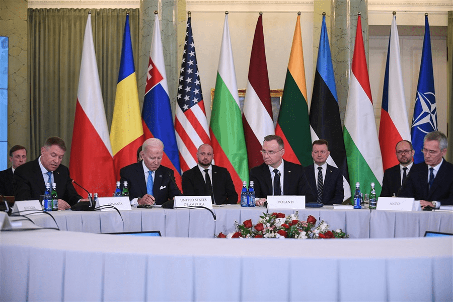 Summitul B9: Biden se angajează să protejeze țările din flancul estic al NATO
