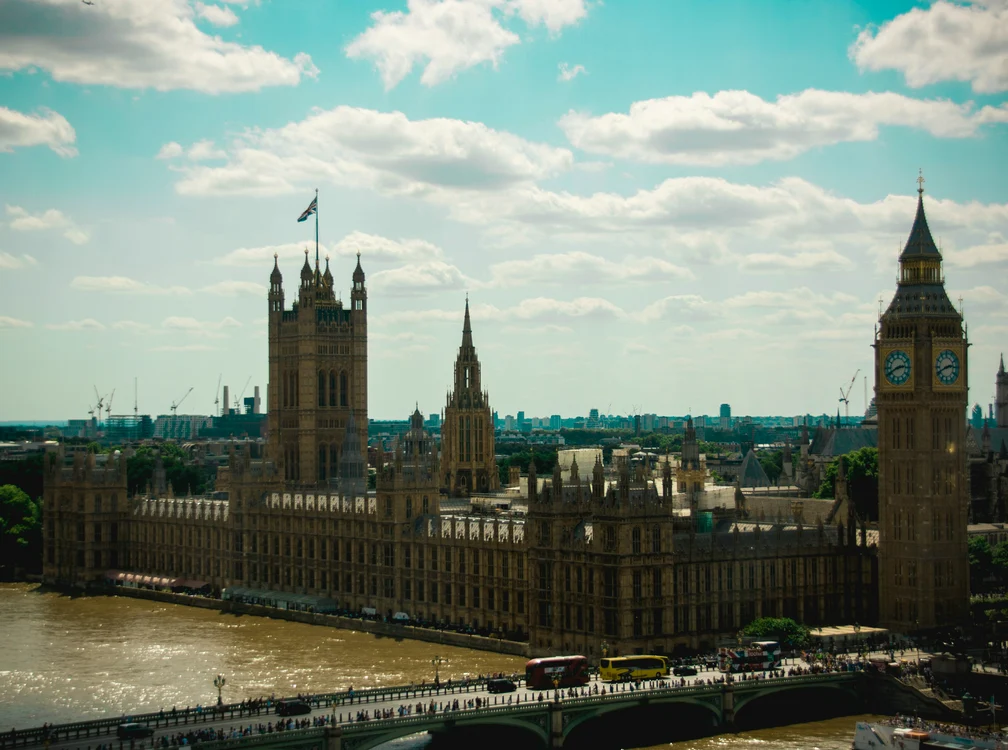 Lucrarea Lisei-Maria a fost dezbătută în Parlamentul Marii Britanii. FOTO: Unsplash