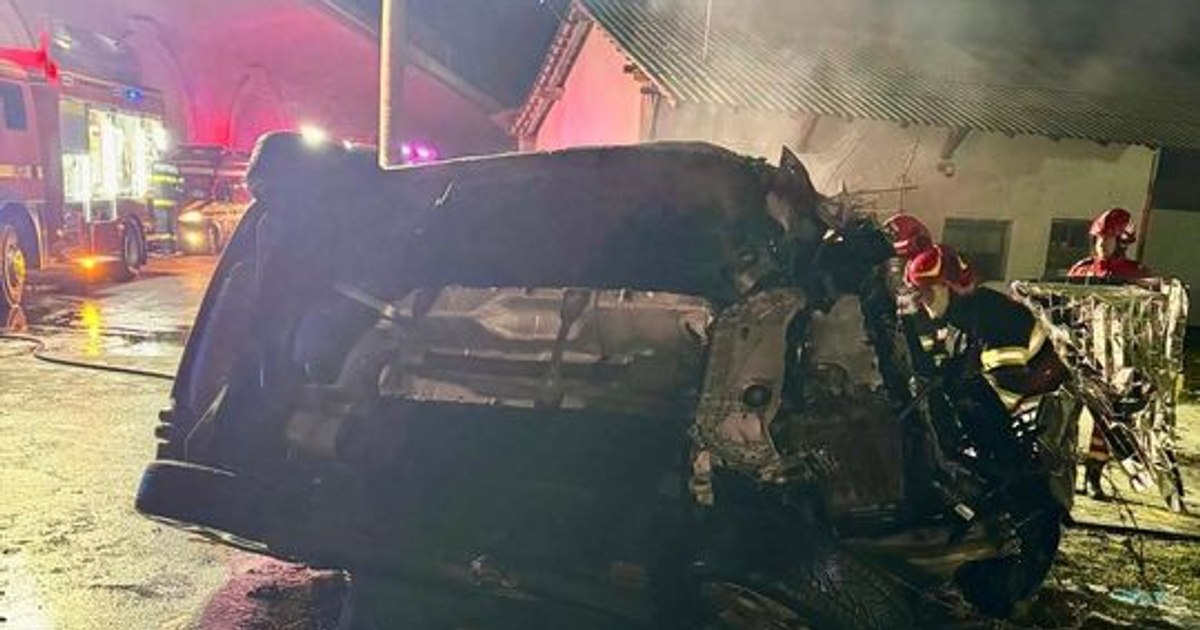 Doi tineri au murit carbonizați în mașină în Găești