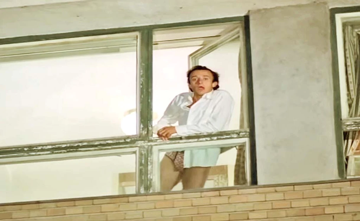 
    Mihai Mălaimare a filmat în chiloţi pentru spumoasa comedie  