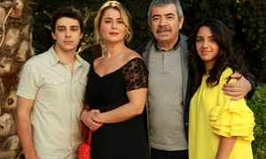 Acasă TV programează &quot;Îngeri şi nobili&quot; zilnic de luni până vineri, ora 18 00 jpeg