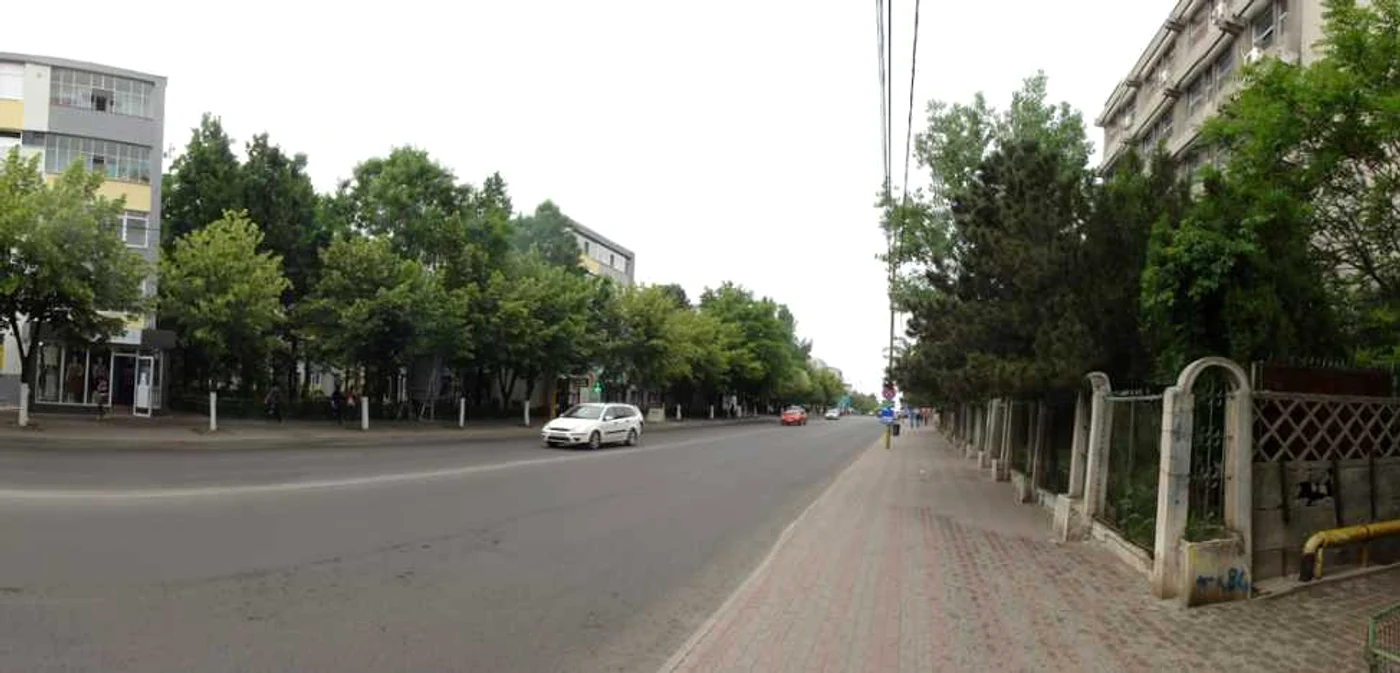 Blocurile aflate vizavi de Spitalul Judeţean Slatina sunt printre primele din oraş... (Foto: Mugurel Manea)