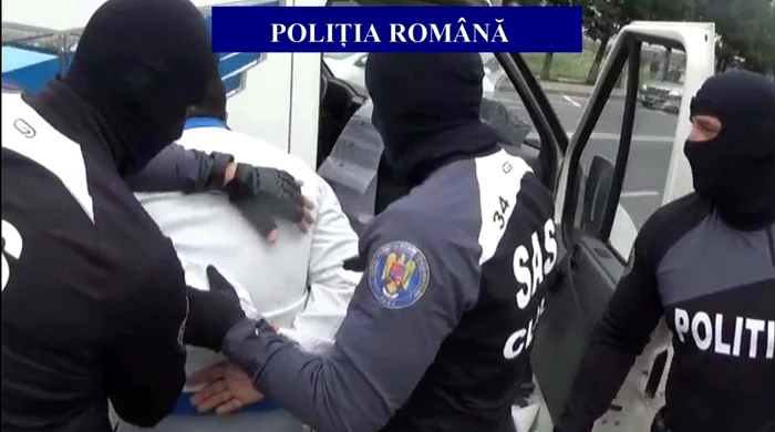 Bărbatul prins de poliţişti FOTO IPJ Cluj