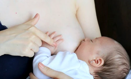 Anca Lungu alaptat jpeg