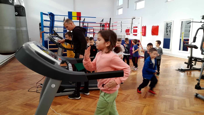 Educație Fizică la LPS Banatul FOTO Ștefan Both