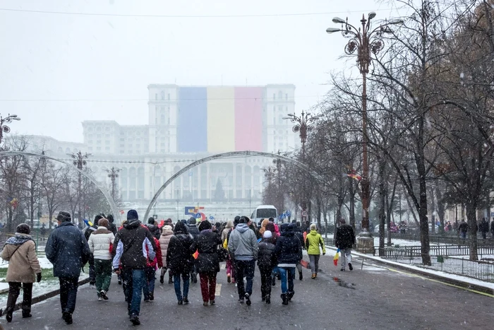 De 1 decembrie, armata e la paradă în faţa Palatului Parlamentului. FOTO Răzvan Băltăreţu/Adevărul