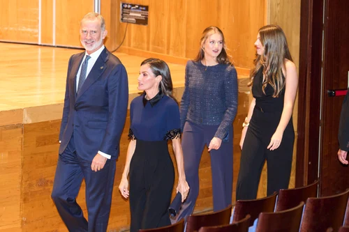 Regele Felipe, Regina Letizia, Leonor și Sofia 