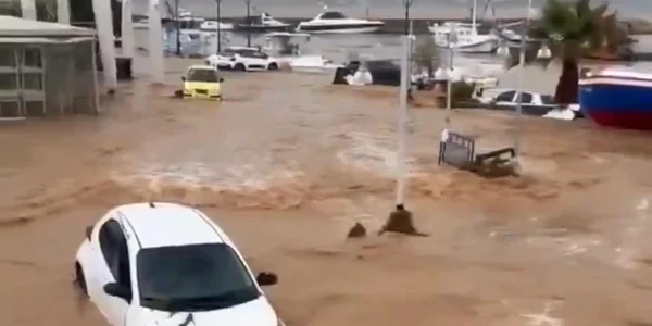 inundatii insule grecesti mykonos, patos foto X jpg