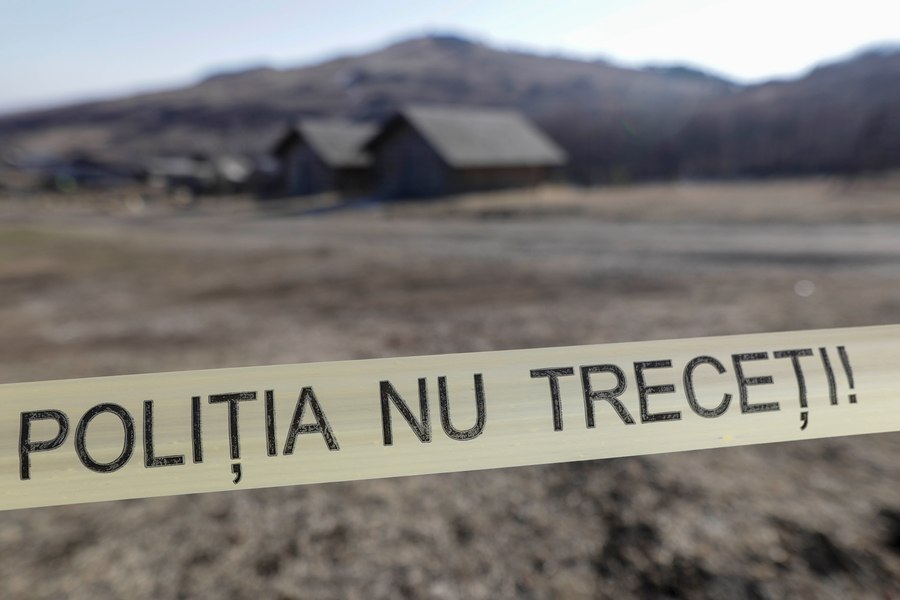 Caz de sclavie: un bărbat a răpit o persoană, a dus-o la o fermă din judeţul Iaşi unde a sechestrat-o şi a obligat-o să muncească 