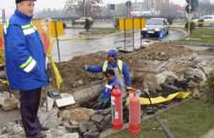 Muncitorii de la Distrigaz Sud intervin la dezafectarea unei conducte 