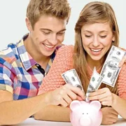 Banii pe care adolescenţii îi economisesc sunt apoi investiţi în dispozitive IT, softuri sau electronice   