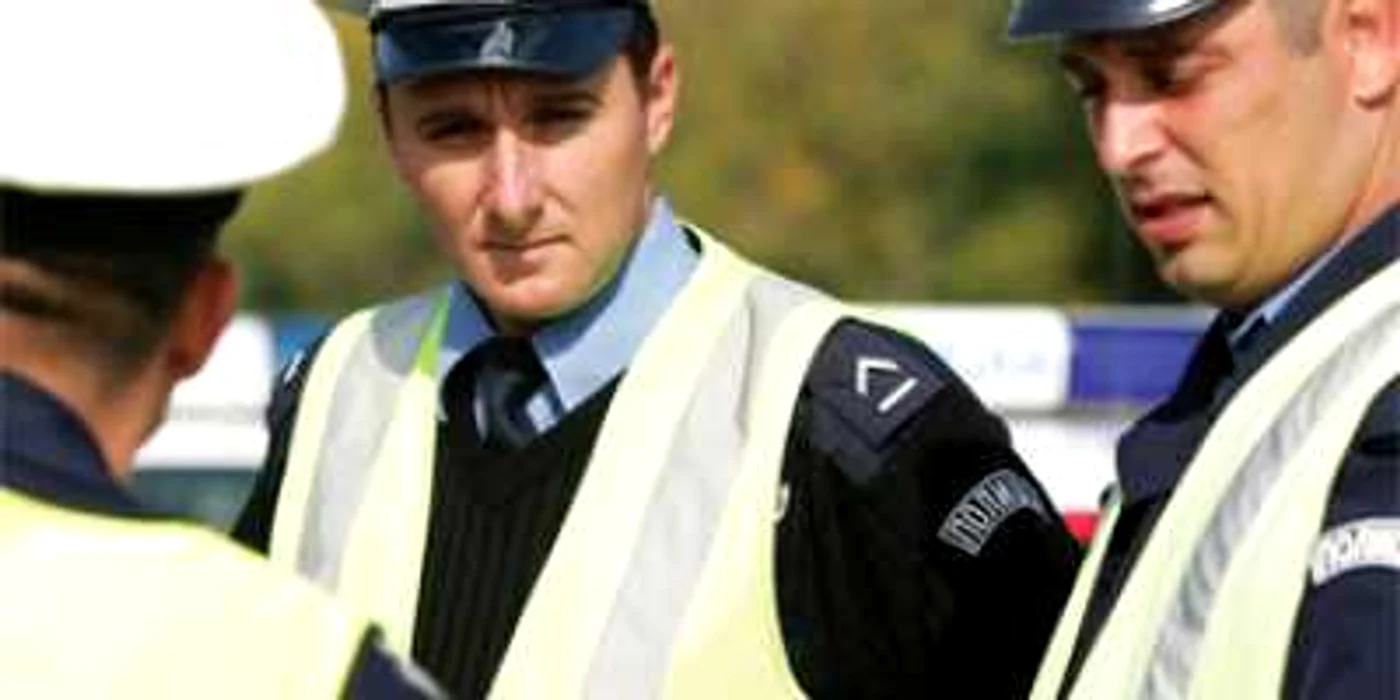 Şoferii, traşi pe dreapta de poliţişti din trei ţări