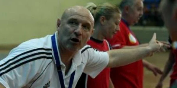 Cel puțin în perioada imediat următoare, Herbert Muller va continua să se ocupe de pregătirea Rulmentului