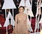 Jennifer Lopez a ținut să și etaleze sânii pe covorul roșu la premiile Oscar 2015 jpeg