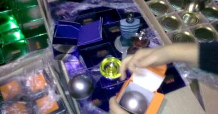 Întreaga cantitate de parfum contrafăcut a fost confiscată