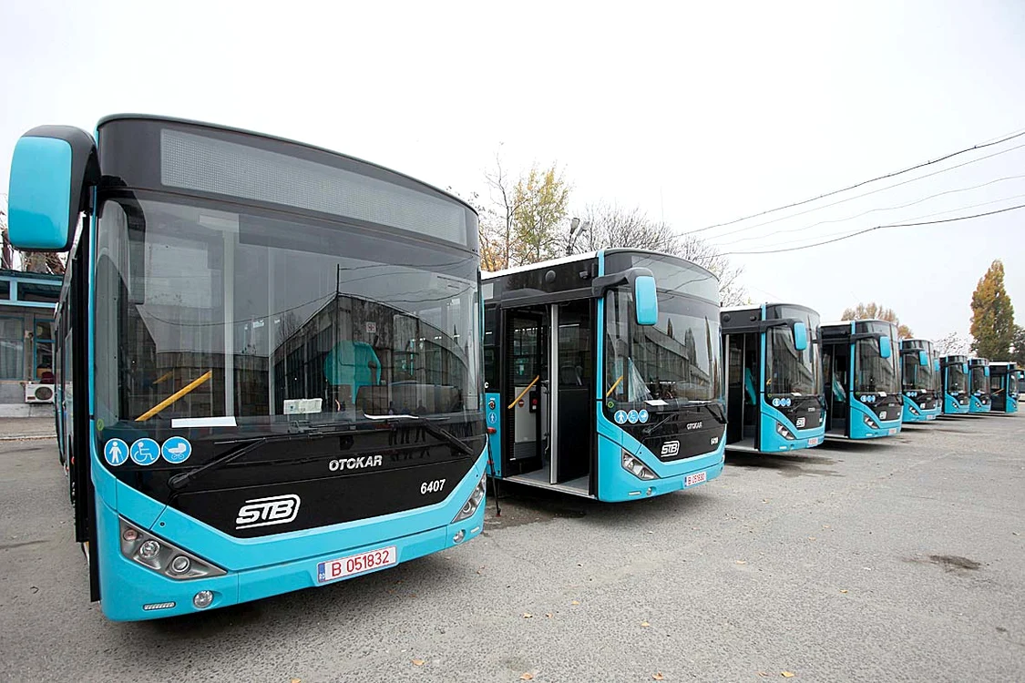 Primele 20 de autobuze sosite  sunt parcate la Autobaza Titan 