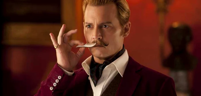 Johnny Depp, în rolul dealerului de obiecte de artă Charles Mortdecai din comedia „Mortdecai“