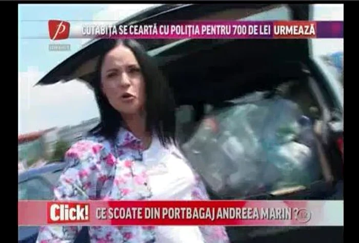 Portbagajul imens al maşinii a fost plin cu saci