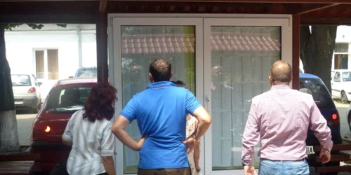 Opt candidaţi pe un loc pentru un post de director în Dolj Foto; Arhiva