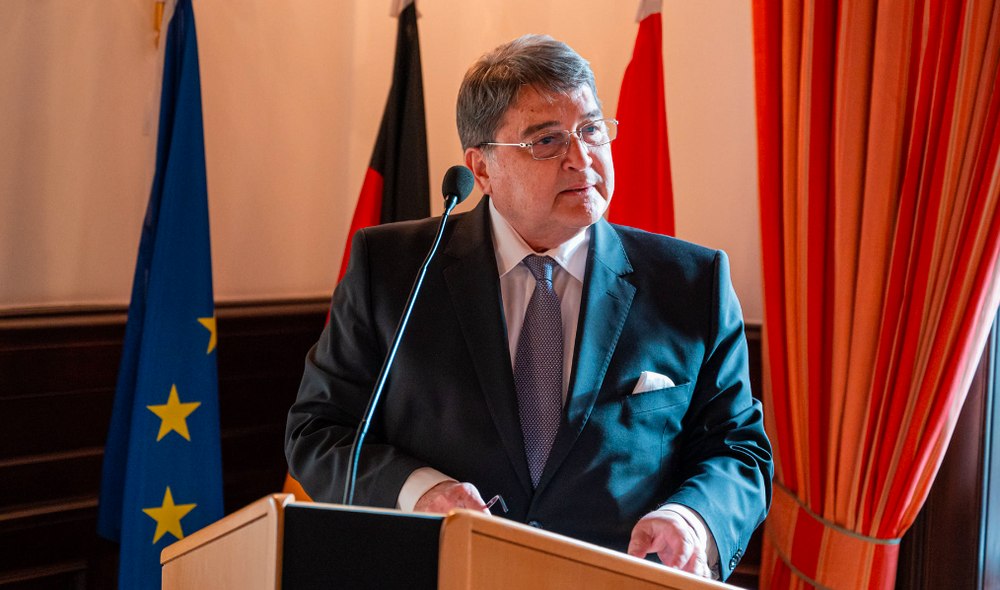 Ministrul Hurezeanu, prima reacție despre atacurile asupra românilor din Irlanda de Nord: „Revoltătoare, din păcate”